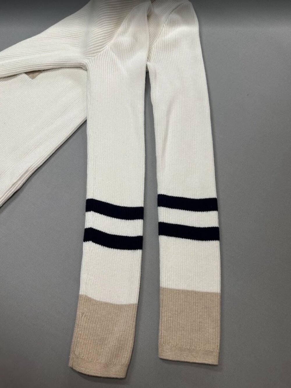 Faherty Mikki Henley Ribbed Sweater w/ Neutral Colorblocking - Fits XS (Label S) - Picture 12 of 15